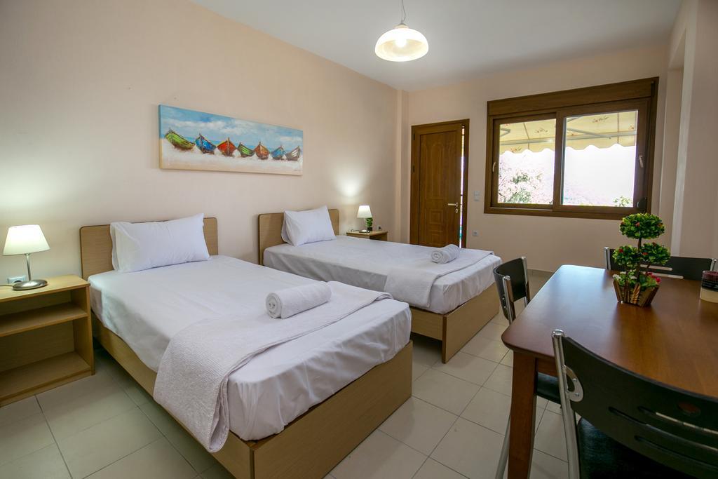 Aphrodite Villas Kinira Esterno foto